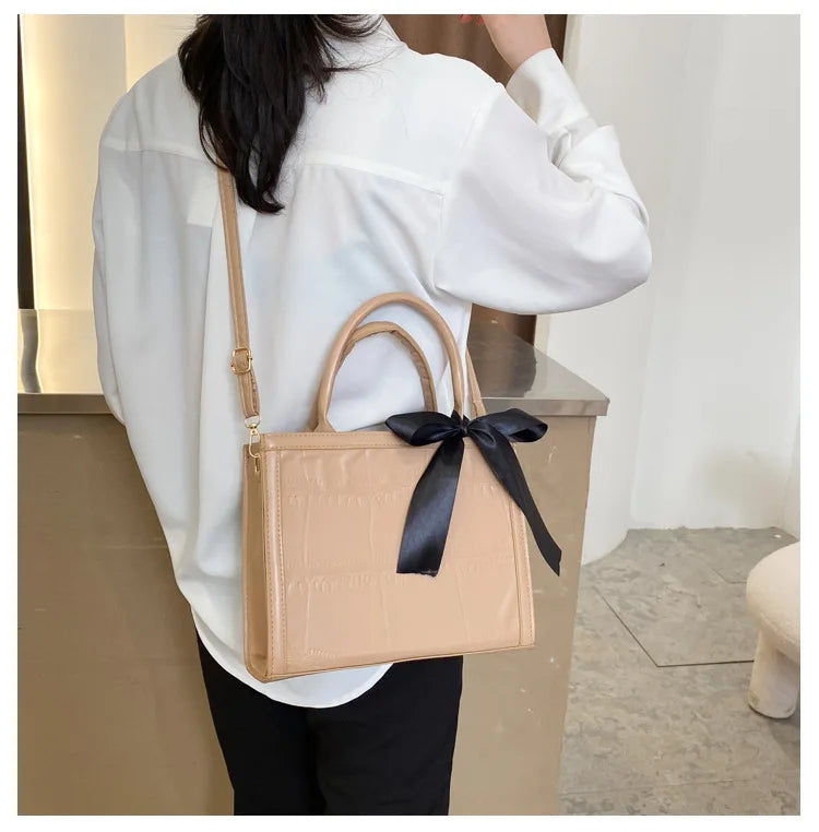 Female Shoulder bags for women 2024 New fashion crossbody bag luxury handbags women bags designer travel Hairball bag