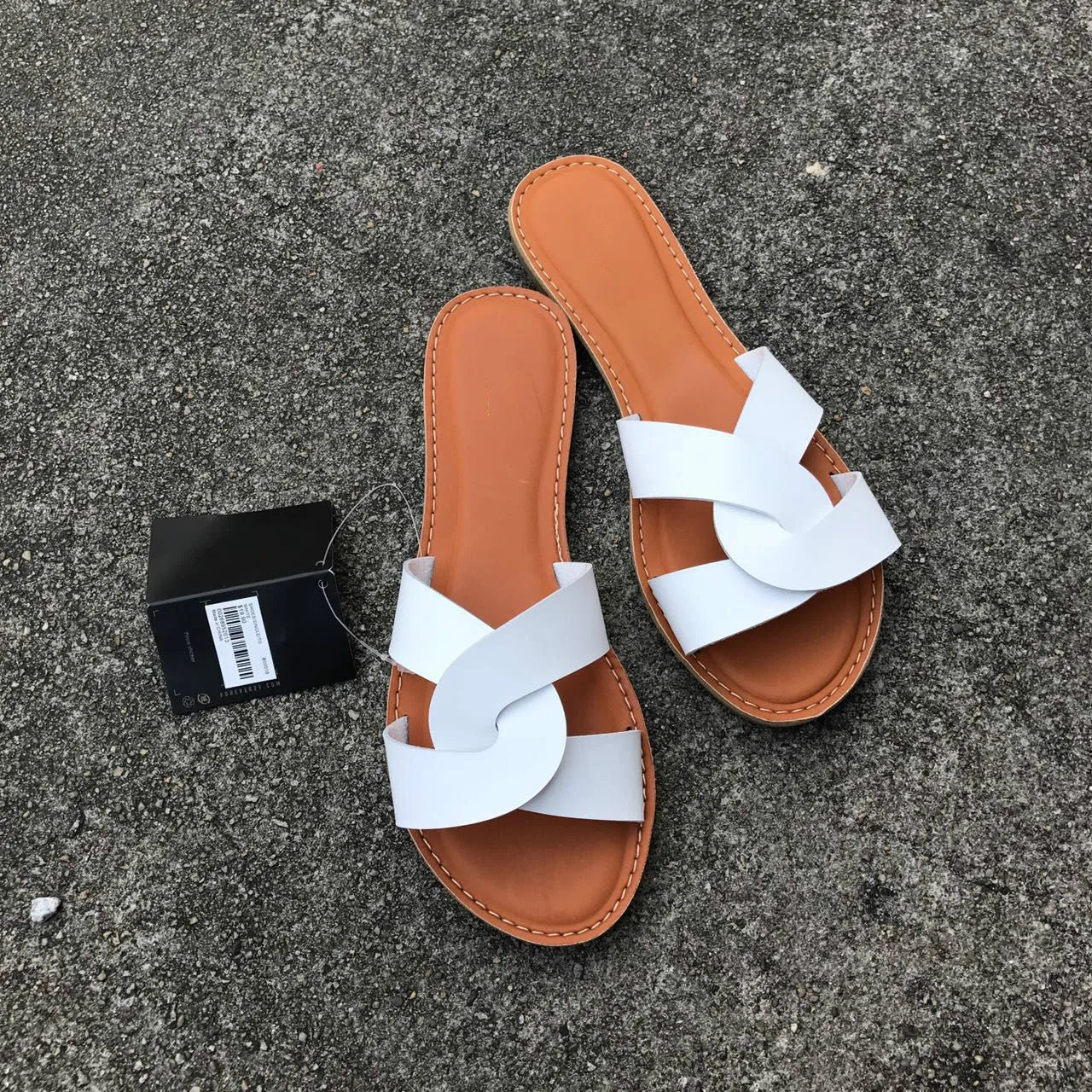 New Slides Women Summer Slippers Outdoor Beach Shoes Fashion Brand Slip-on Ladies Footwear Flat with Female Leather Sandals