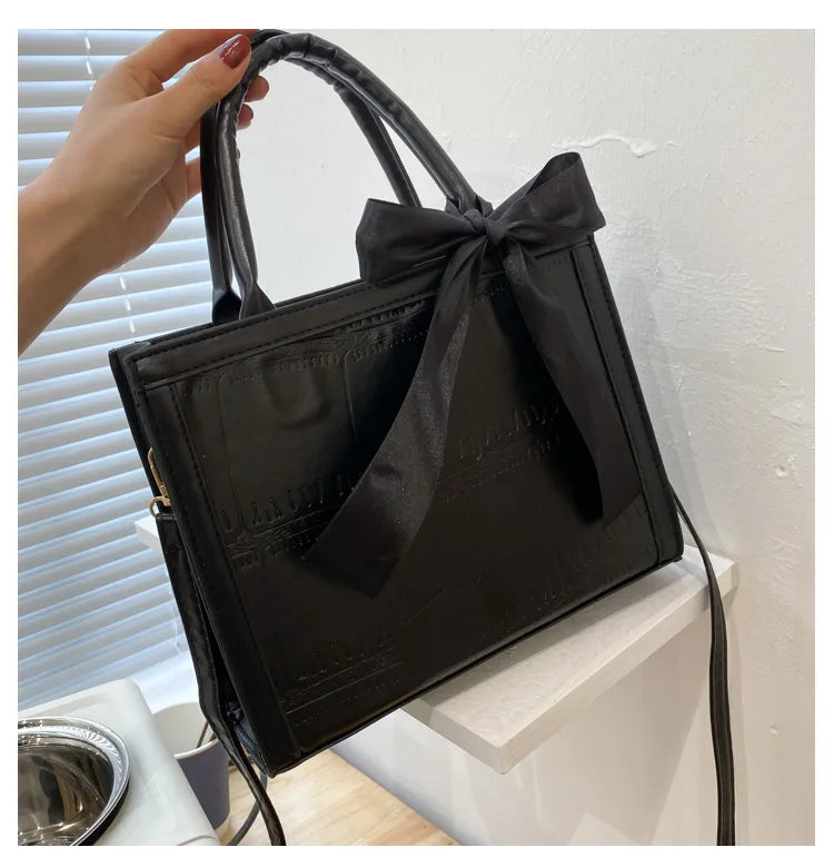 Female Shoulder bags for women 2024 New fashion crossbody bag luxury handbags women bags designer travel Hairball bag