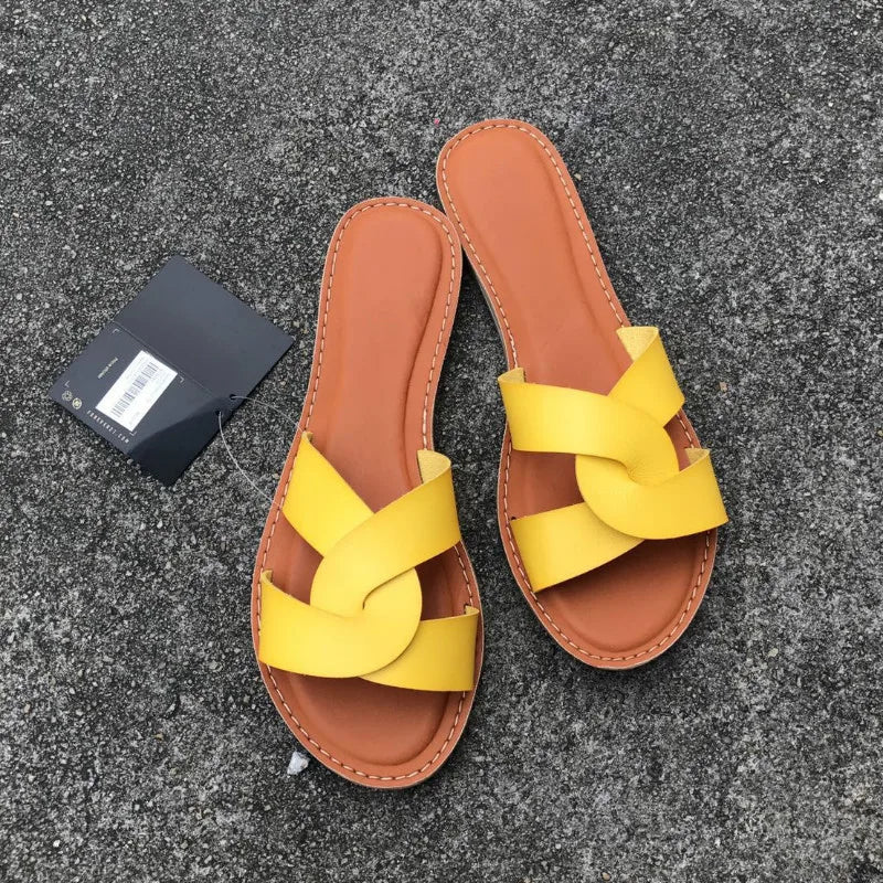 New Slides Women Summer Slippers Outdoor Beach Shoes Fashion Brand Slip-on Ladies Footwear Flat with Female Leather Sandals