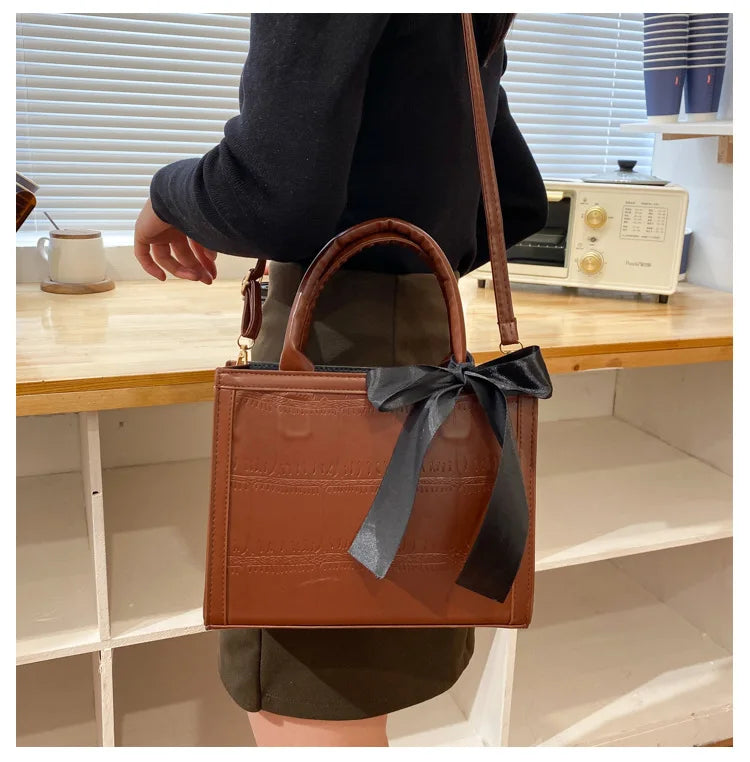 Female Shoulder bags for women 2024 New fashion crossbody bag luxury handbags women bags designer travel Hairball bag