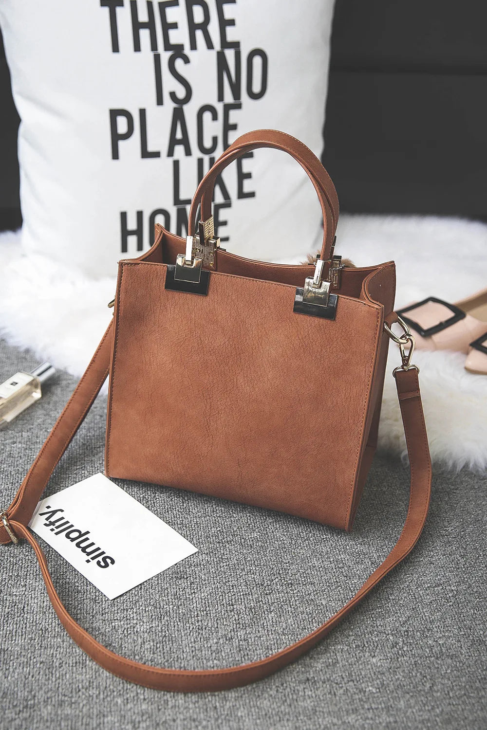 Female Shoulder bags for women 2024 New fashion crossbody bag luxury handbags women bags designer travel Hairball bag