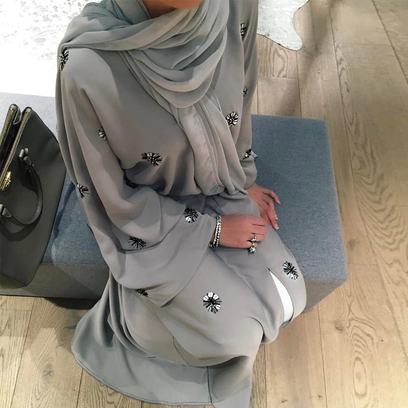 Gulf Islamic Abaya with a Modern Design