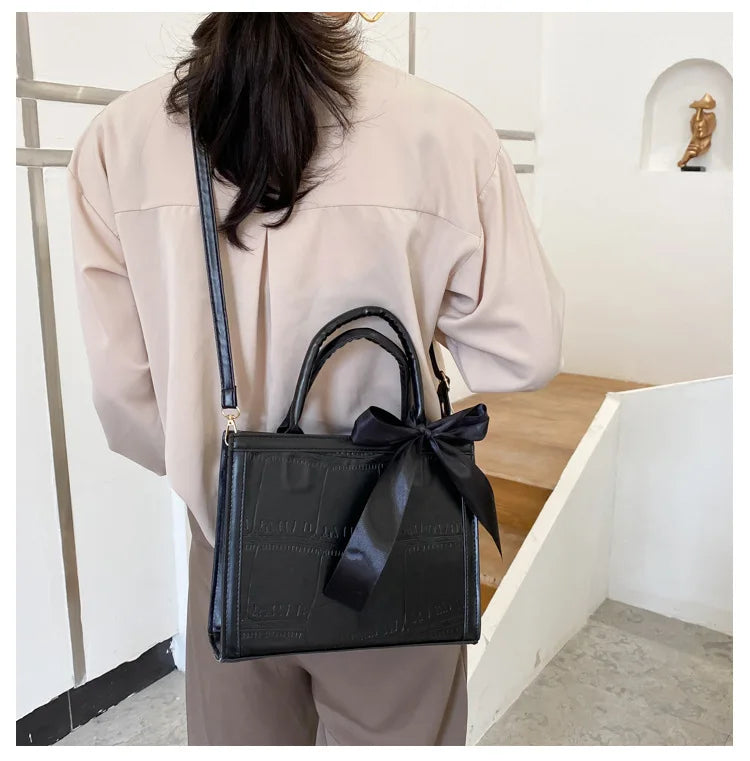 Female Shoulder bags for women 2024 New fashion crossbody bag luxury handbags women bags designer travel Hairball bag