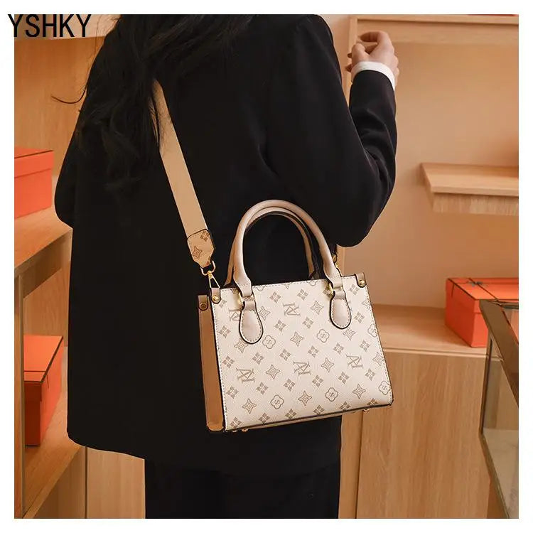 New brand shoulder Bag for 2025 luxury designer handbag women Handbags leather Printed monogram single shoulder straddle bag