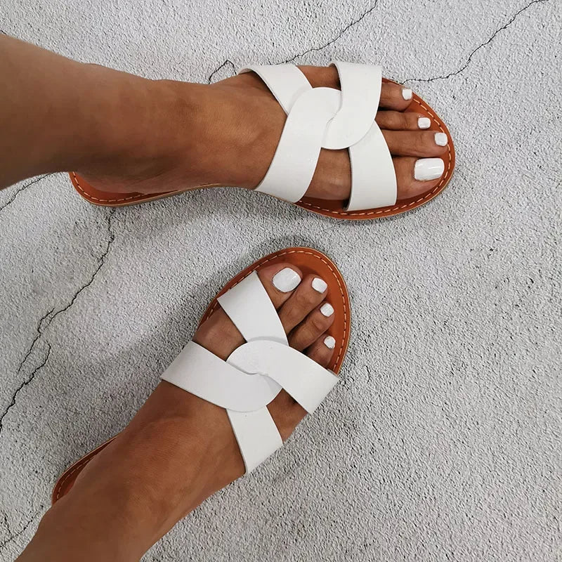 New Slides Women Summer Slippers Outdoor Beach Shoes Fashion Brand Slip-on Ladies Footwear Flat with Female Leather Sandals