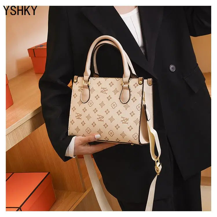 New brand shoulder Bag for 2025 luxury designer handbag women Handbags leather Printed monogram single shoulder straddle bag